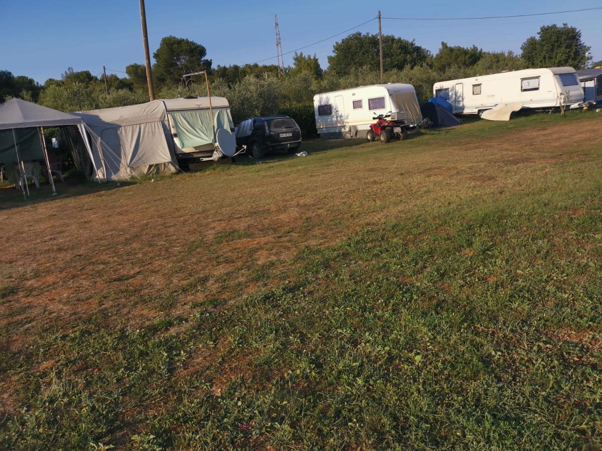 Camping Volme Banjole Esterno foto