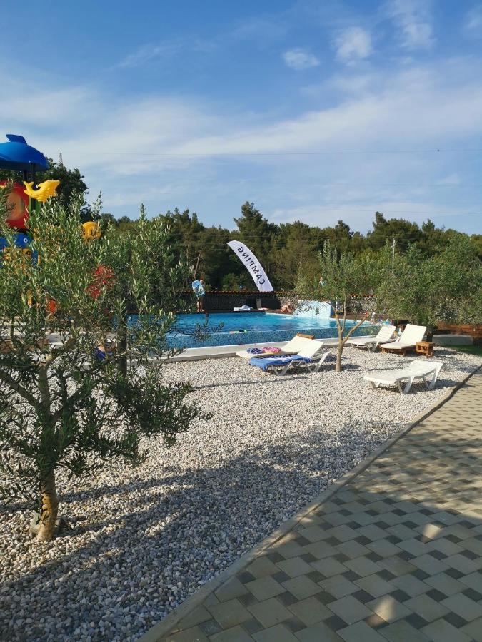 Camping Volme Banjole Esterno foto